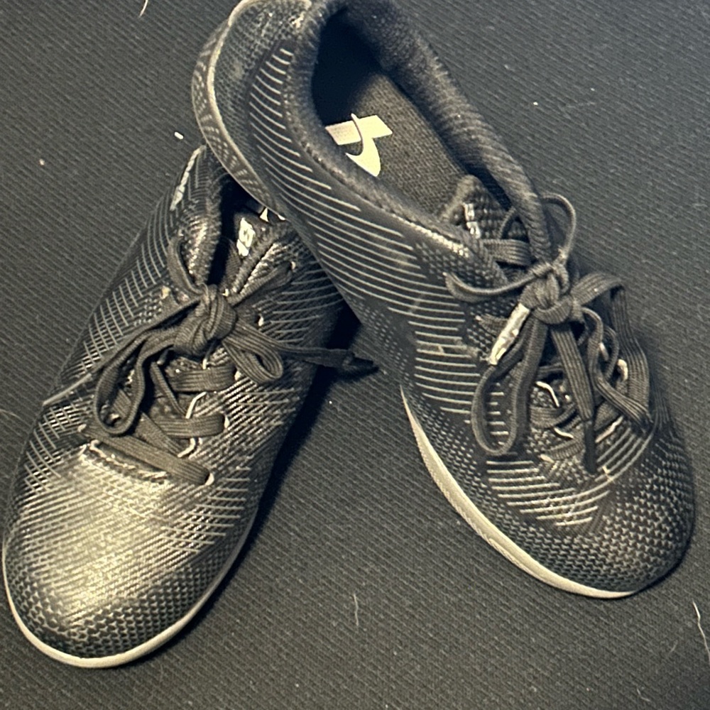 Kids‎ Brava Indoor Turf Soccer cleats Youth size 1